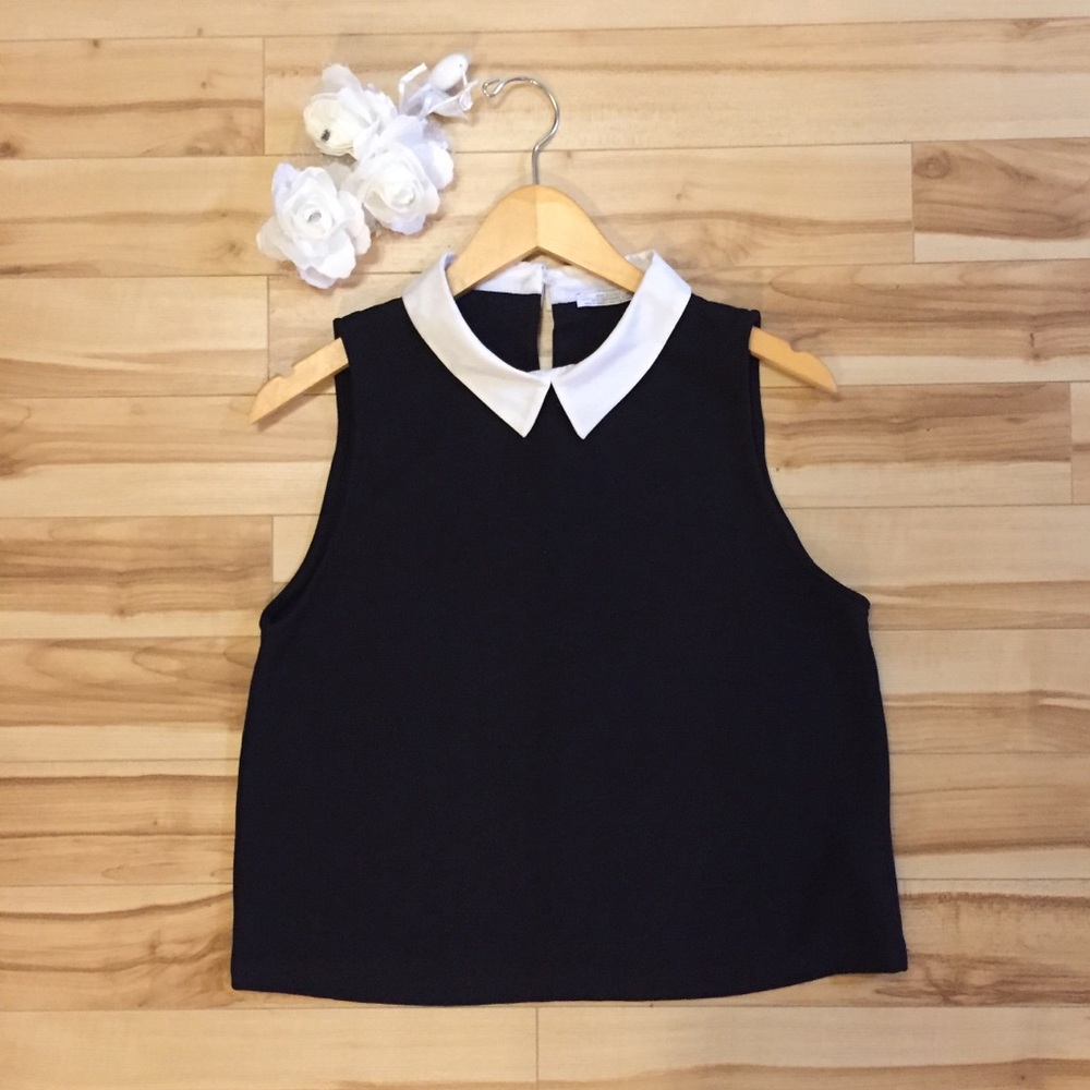 Black and white sleeveless collar top